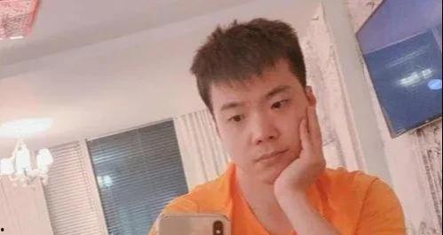 黄毅清爆料娱乐圈女星,黄毅清揭露娱乐圈女星惊人内幕  第2张